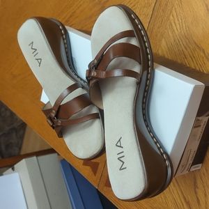 Mia Agitha tan leather
